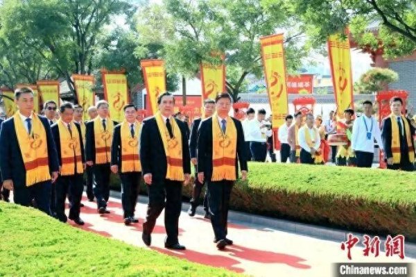 泛策略 马英九四次大陆行圆满结束，港媒：两岸青年携手传承文化基因